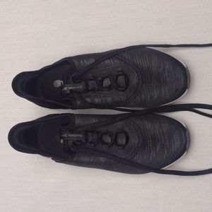 Reebok DMX Moving Air shoe